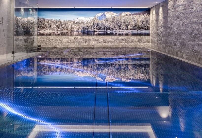 Alpenparks Hotel & Apartment Taxacher