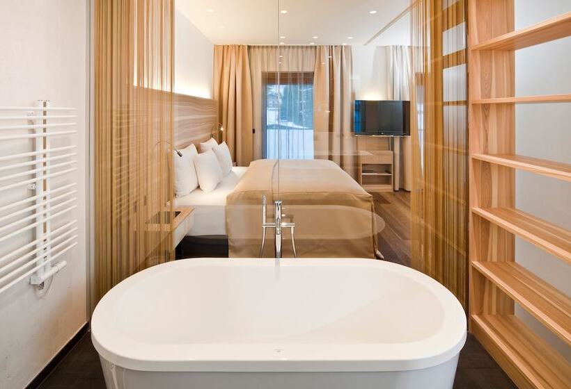 Alpenparks Hotel & Apartment Taxacher