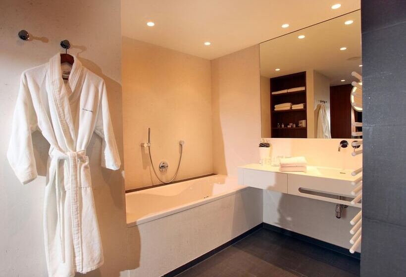 Alpenparks Hotel & Apartment Taxacher