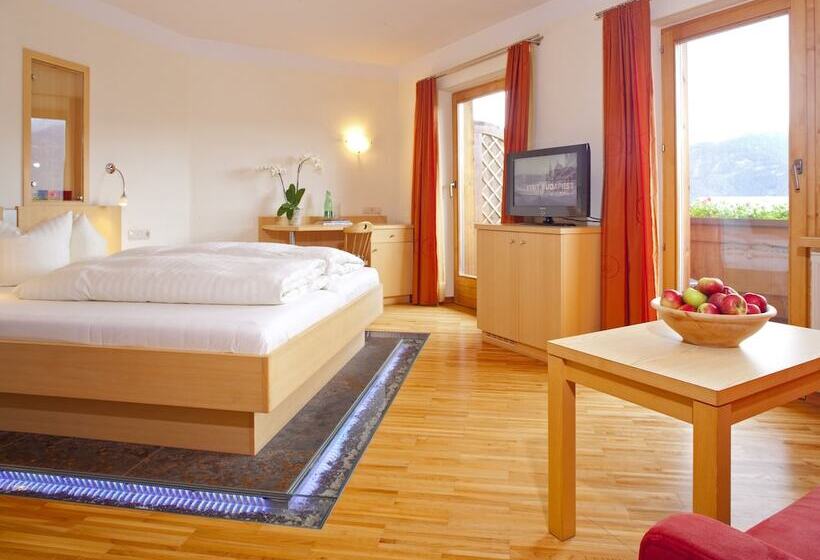 בית מלון כפרי Tirol Fiss 4sterne Superior