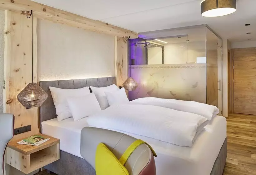 هتل Tirol Fiss 4sterne Superior