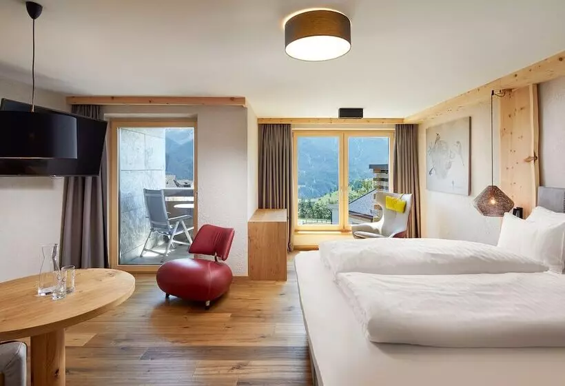 هتل Tirol Fiss 4sterne Superior