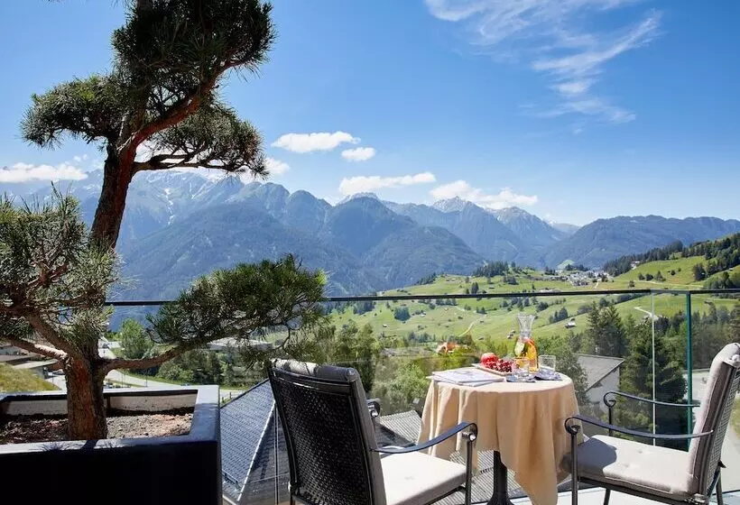 هتل Tirol Fiss 4sterne Superior