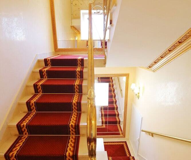 هتل Villa Triana Adults Only