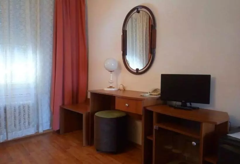 酒店 Splendid Ruse