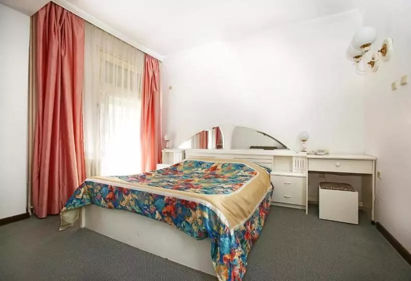 酒店 Splendid Ruse