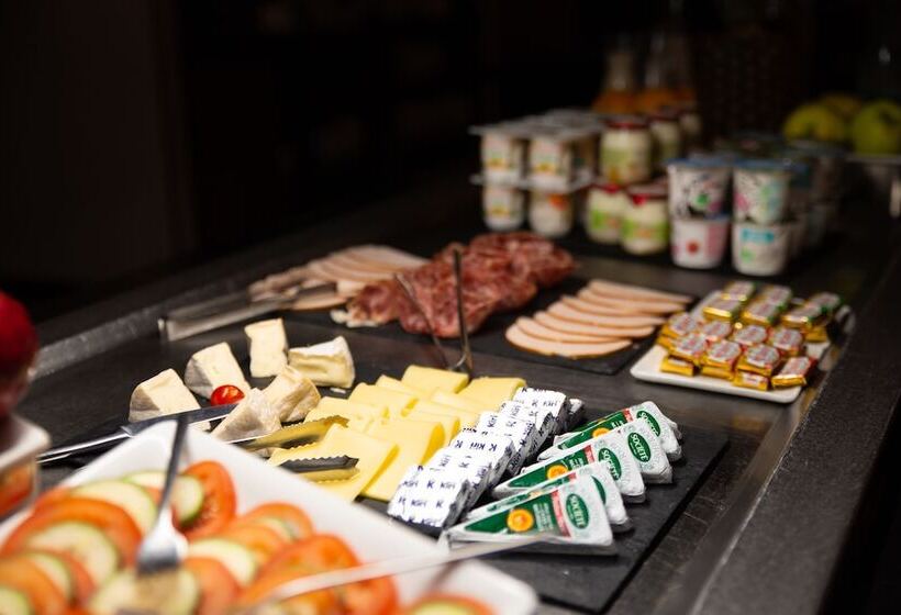 Clarion Paris Cdg Airport