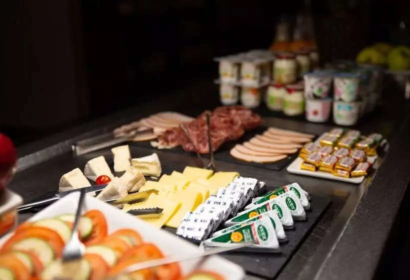 Clarion Paris Cdg Airport