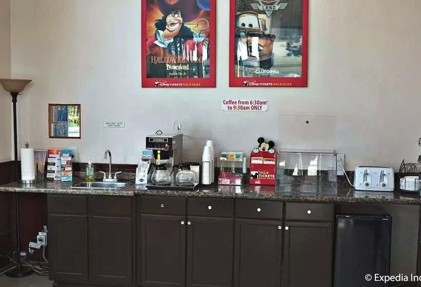 فندق Anaheim Discovery Inn And Suites