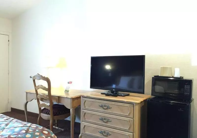 فندق Anaheim Discovery Inn And Suites