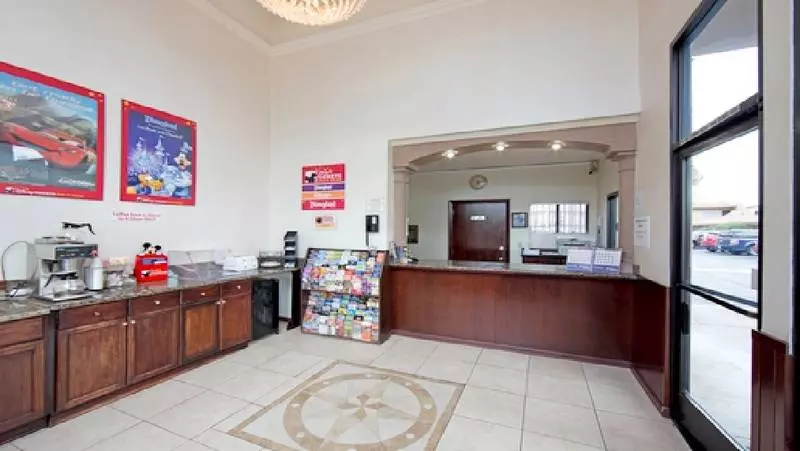فندق Anaheim Discovery Inn And Suites
