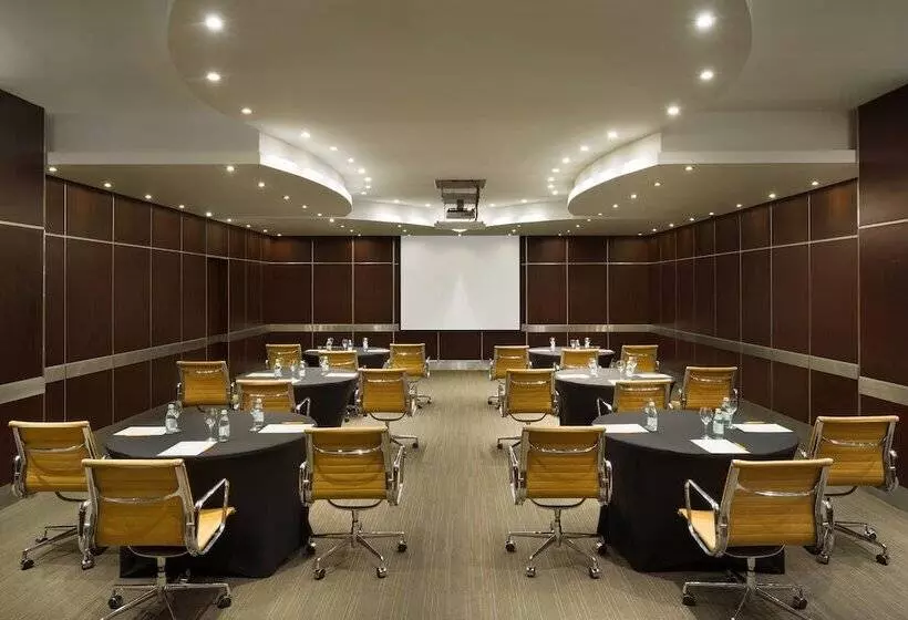 호텔 Crowne Plaza Al Khobar, An Ihg