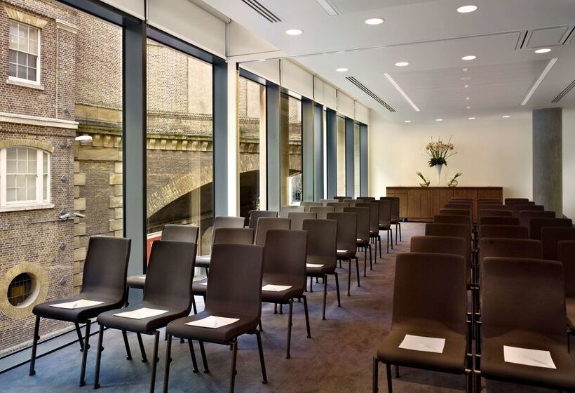 Doubletree By Hilton Hotel London Tower Of London