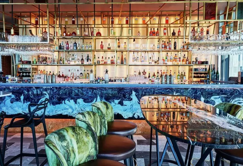 Doubletree By Hilton Hotel London  Tower Of London