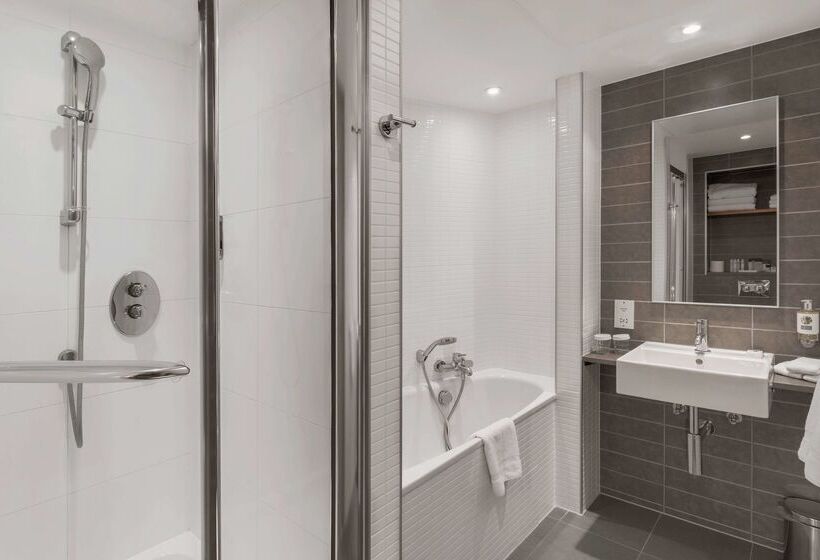 Doubletree By Hilton Hotel London Tower Of London