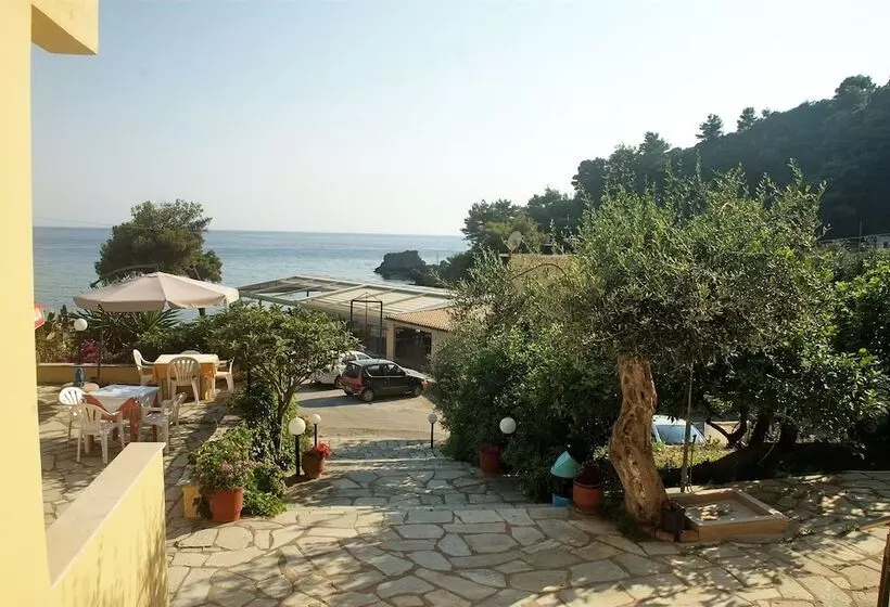 בית מלון כפרי Glyfada Beach