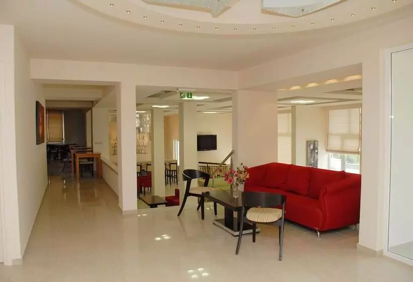 בית מלון כפרי Glyfada Beach