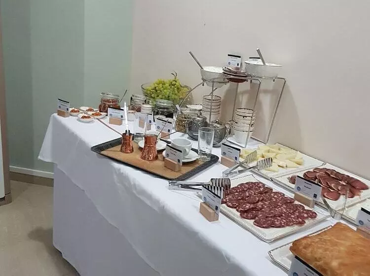 בית מלון כפרי Glyfada Beach