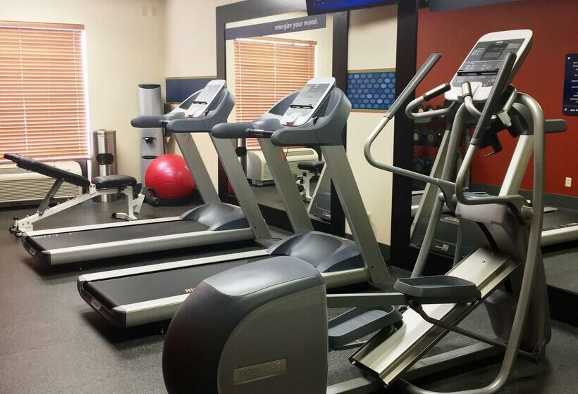 בית מלון כפרי Hampton Inn Haysnorth Of I70