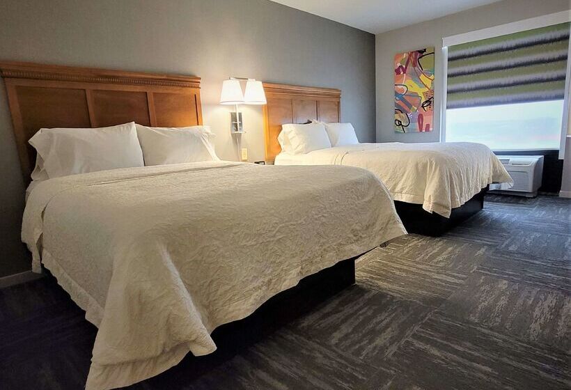 בית מלון כפרי Hampton Inn Haysnorth Of I70