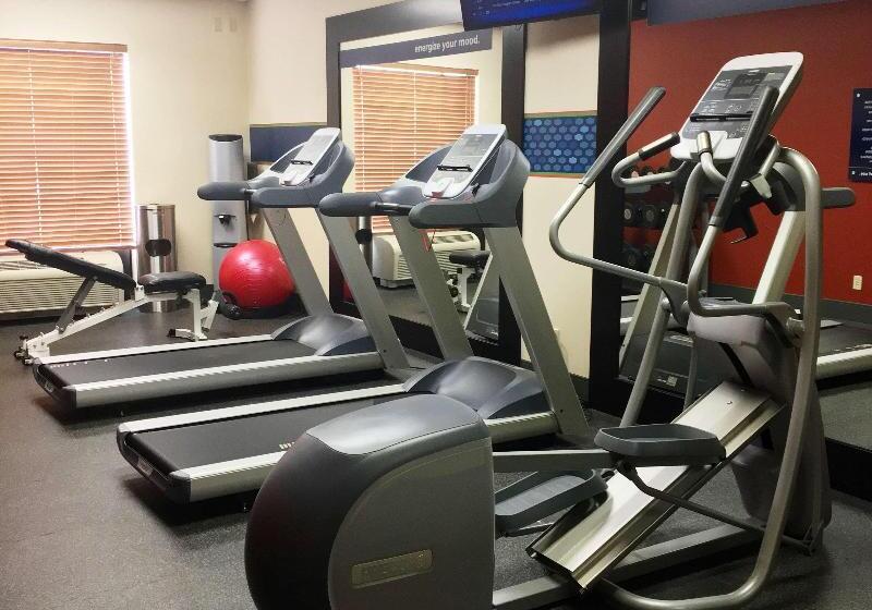 בית מלון כפרי Hampton Inn Haysnorth Of I70