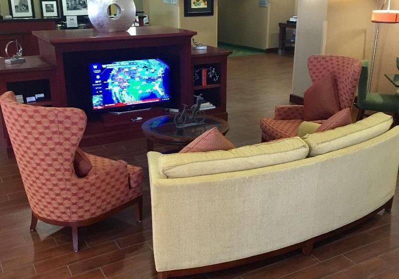 בית מלון כפרי Hampton Inn Haysnorth Of I70