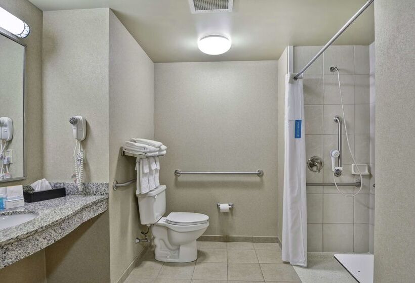 Отель Hampton Inn Lewisburg