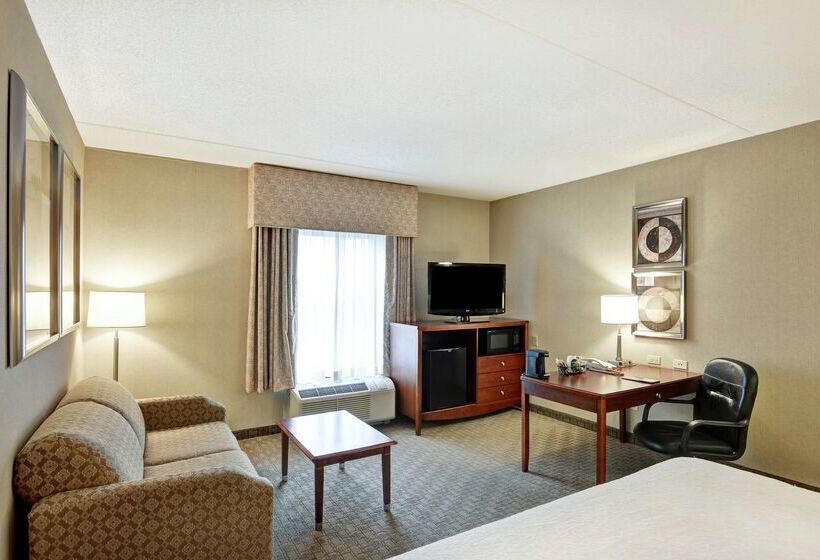 Отель Hampton Inn Lewisburg