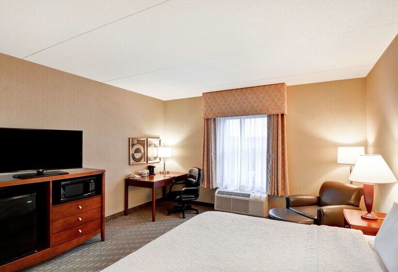 Отель Hampton Inn Lewisburg