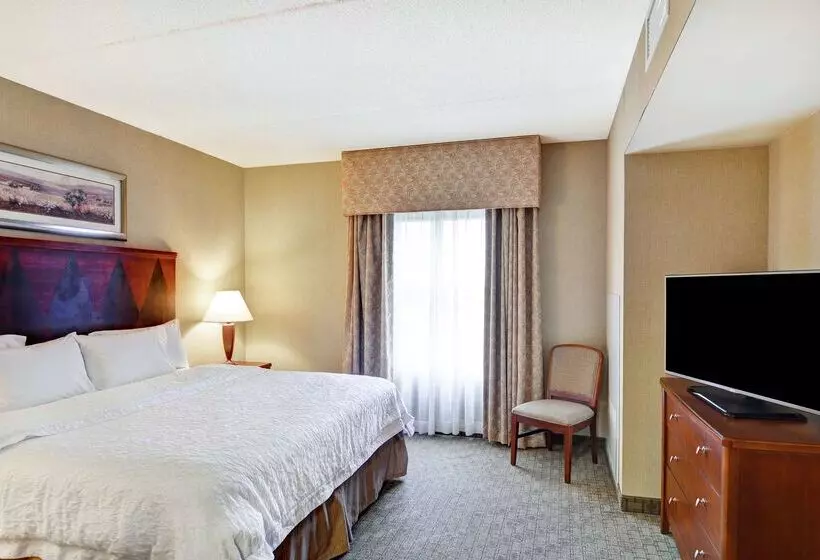 Отель Hampton Inn Lewisburg