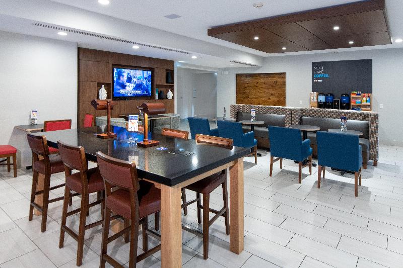 Holiday Inn Express Hotel & Suites Dallas South   Desoto, An Ihg
