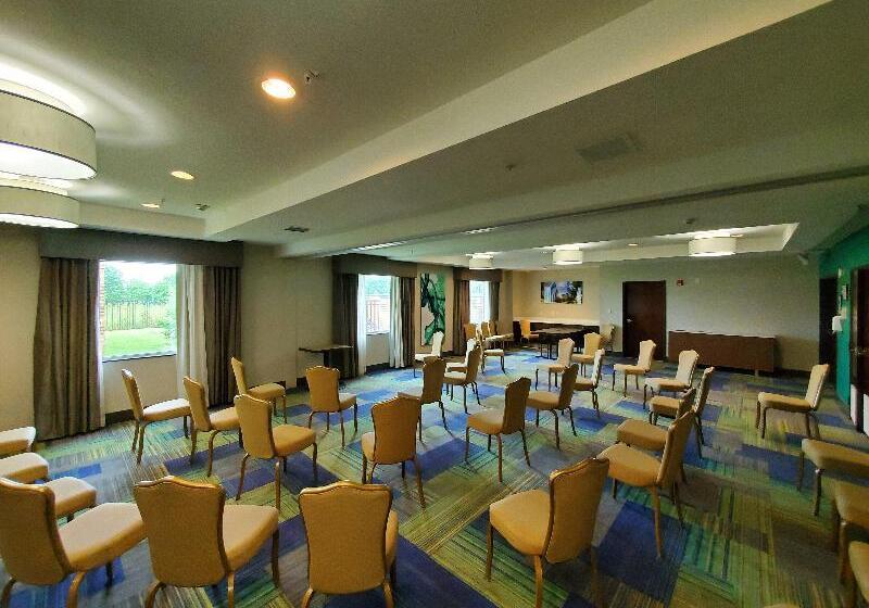 هتل Holiday Inn Express Pearland, An Ihg