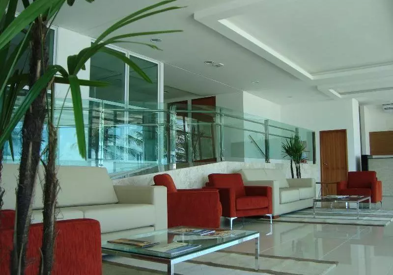 Happy Hotel Manaíra