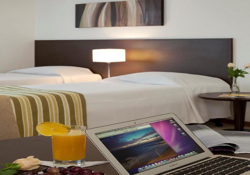 Happy Hotel Manaíra