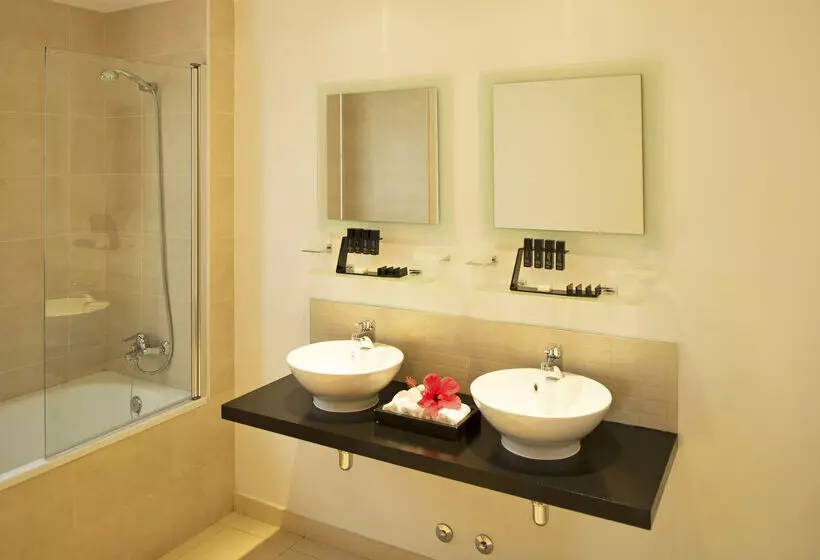 בית מלון כפרי Melia Tortuga Beach   All Inclusive