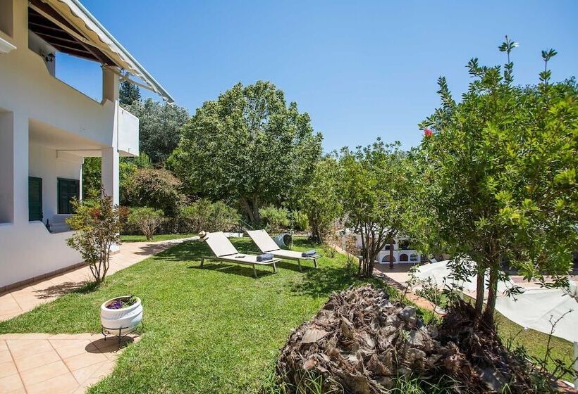 בית מלון כפרי Paradise Inn