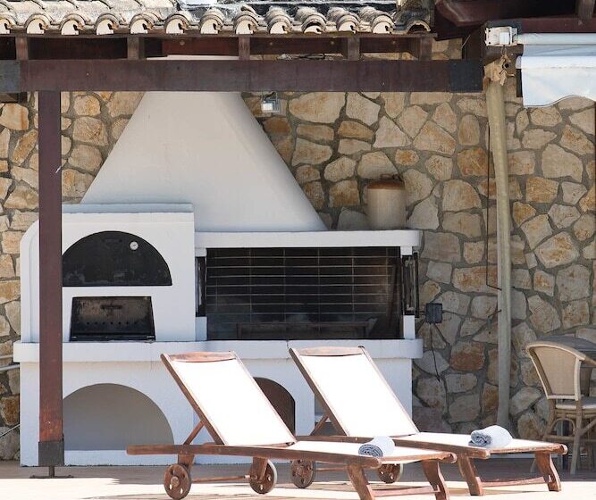 בית מלון כפרי Paradise Inn