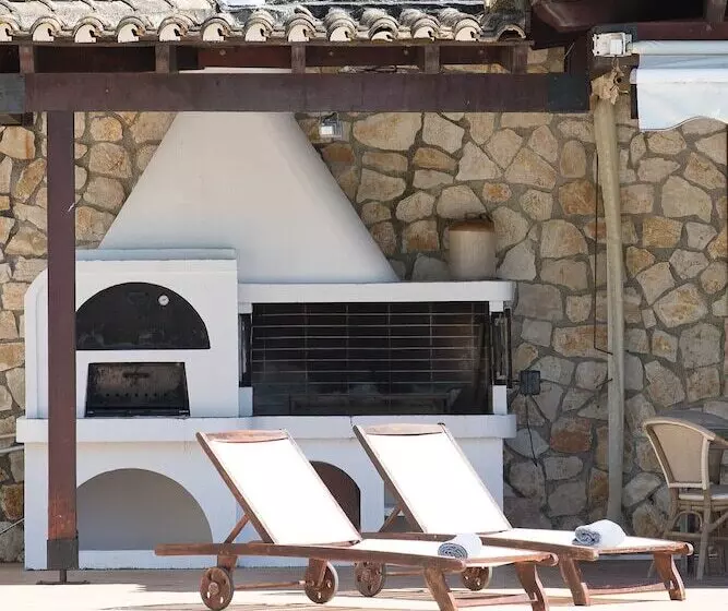 Отель Paradise Inn