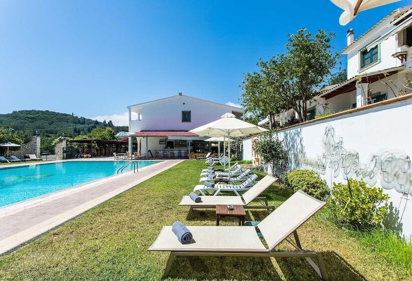 בית מלון כפרי Paradise Inn