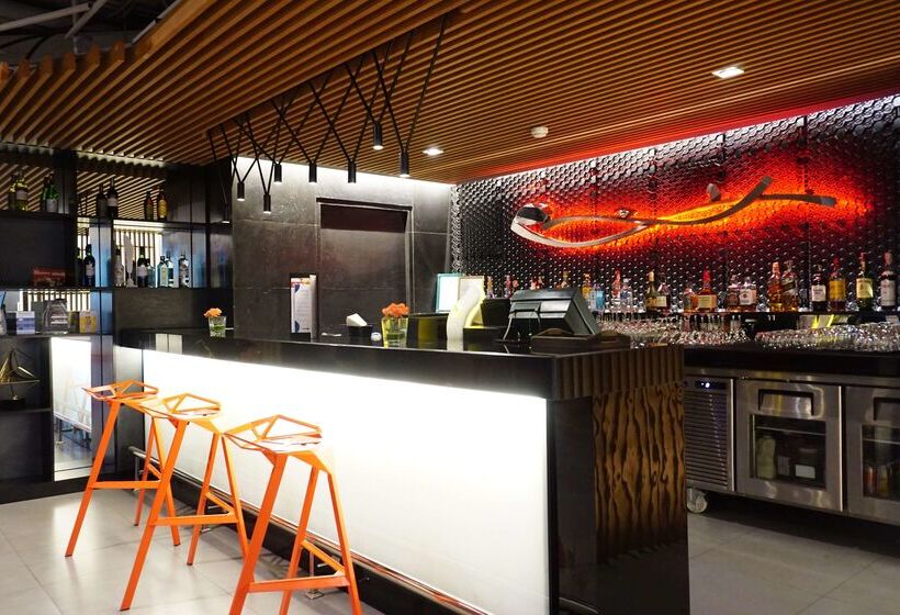 هتل Park Plaza Bangkok Soi 18