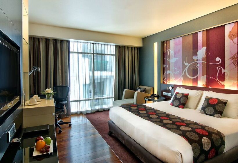 هتل Park Plaza Bangkok Soi 18