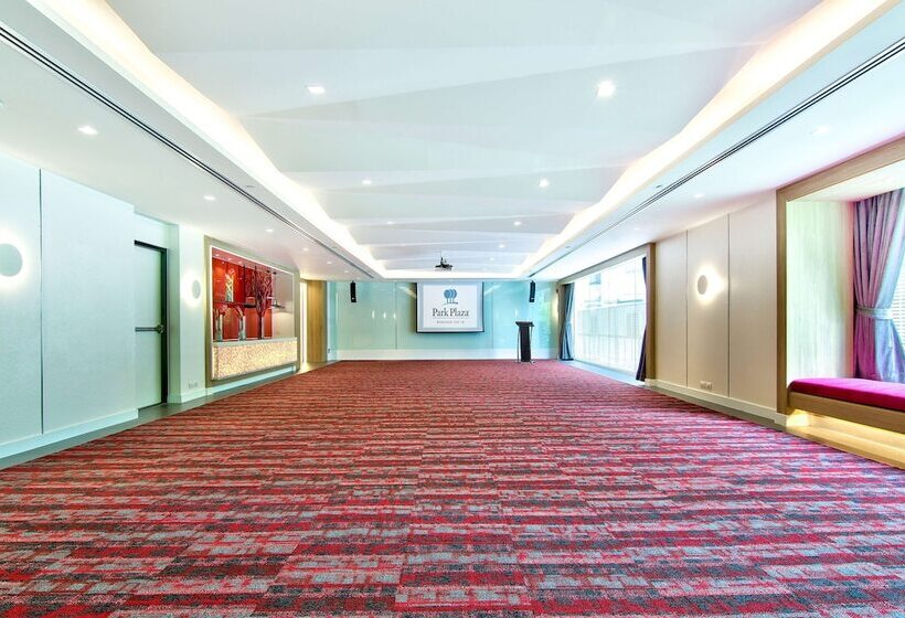 هتل Park Plaza Bangkok Soi 18
