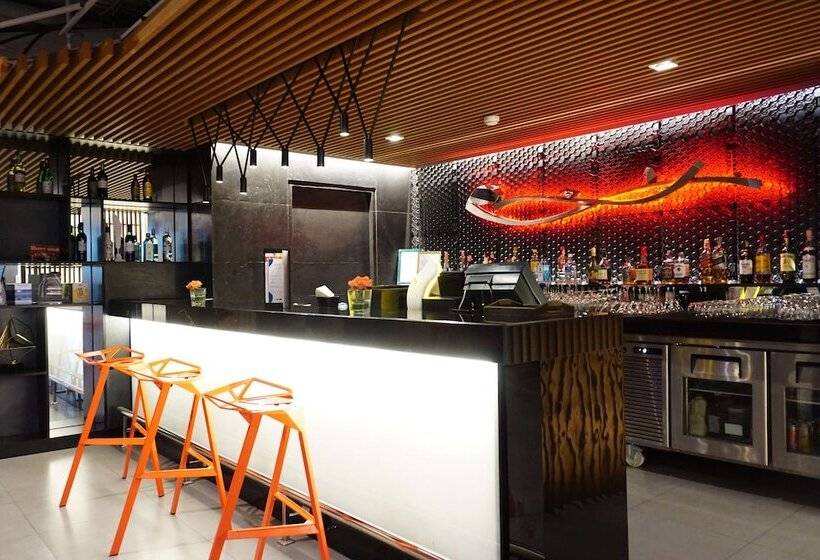 هتل Park Plaza Bangkok Soi 18