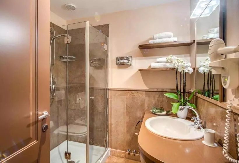 هتل Villa Giorgia Albergo In Collina