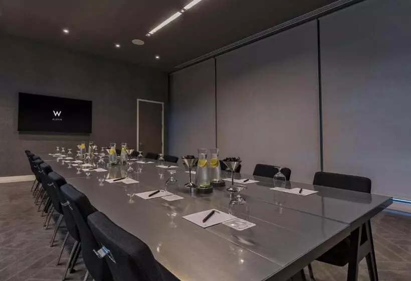 Otel W Austin