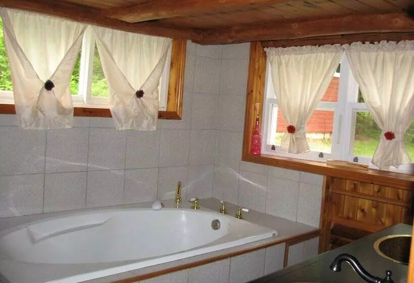 Kan à Mouche Pourvoirie Auberge Et Chalets