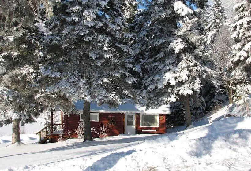 Kan à Mouche Pourvoirie Auberge Et Chalets