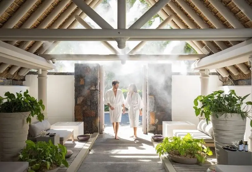 Lux Belle Mare Resort & Villas