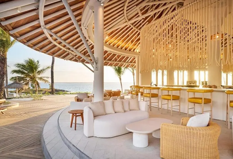 Lux Belle Mare Resort & Villas