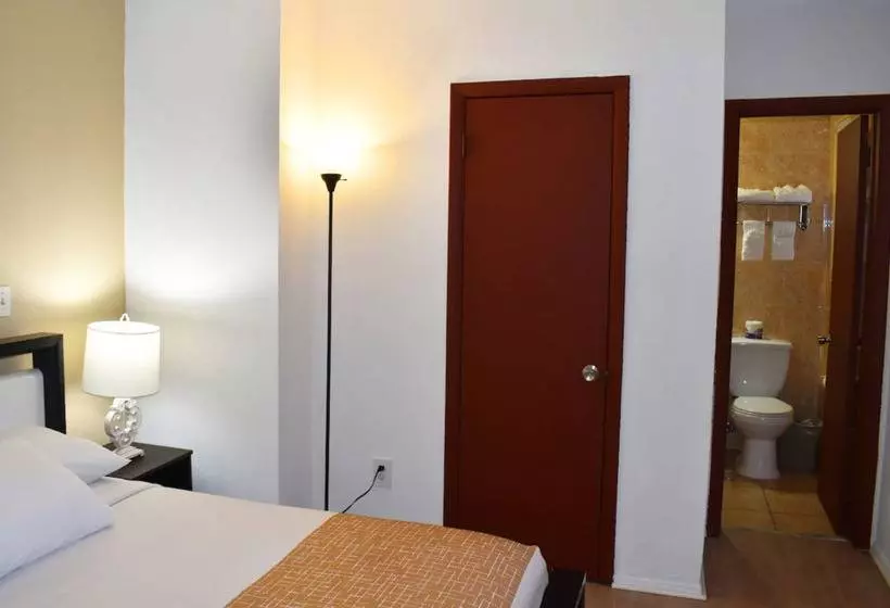 汽车旅馆  Travelodge By Wyndham Miami Biscayne Bay